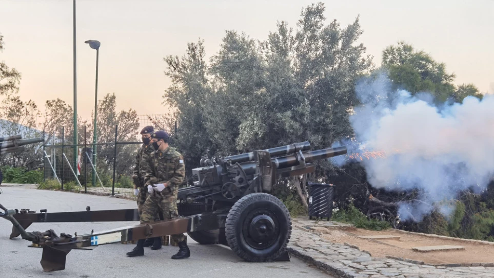 Οι κανονιοβολισμοί στον Λυκαβηττό για την επέτειο της 25ης Μαρτίου